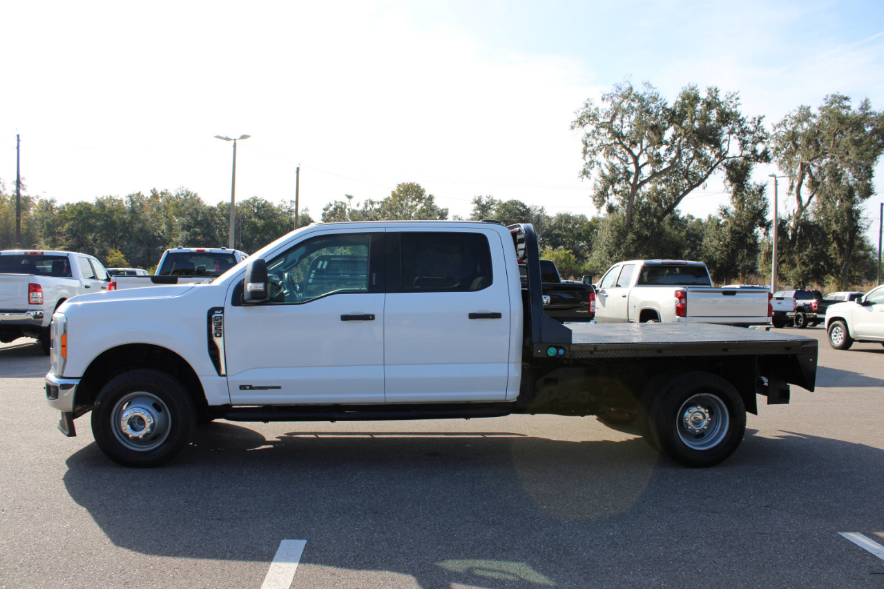 Used 2023 Ford F350 XLT w/ FX4 Off-Road Package image 3