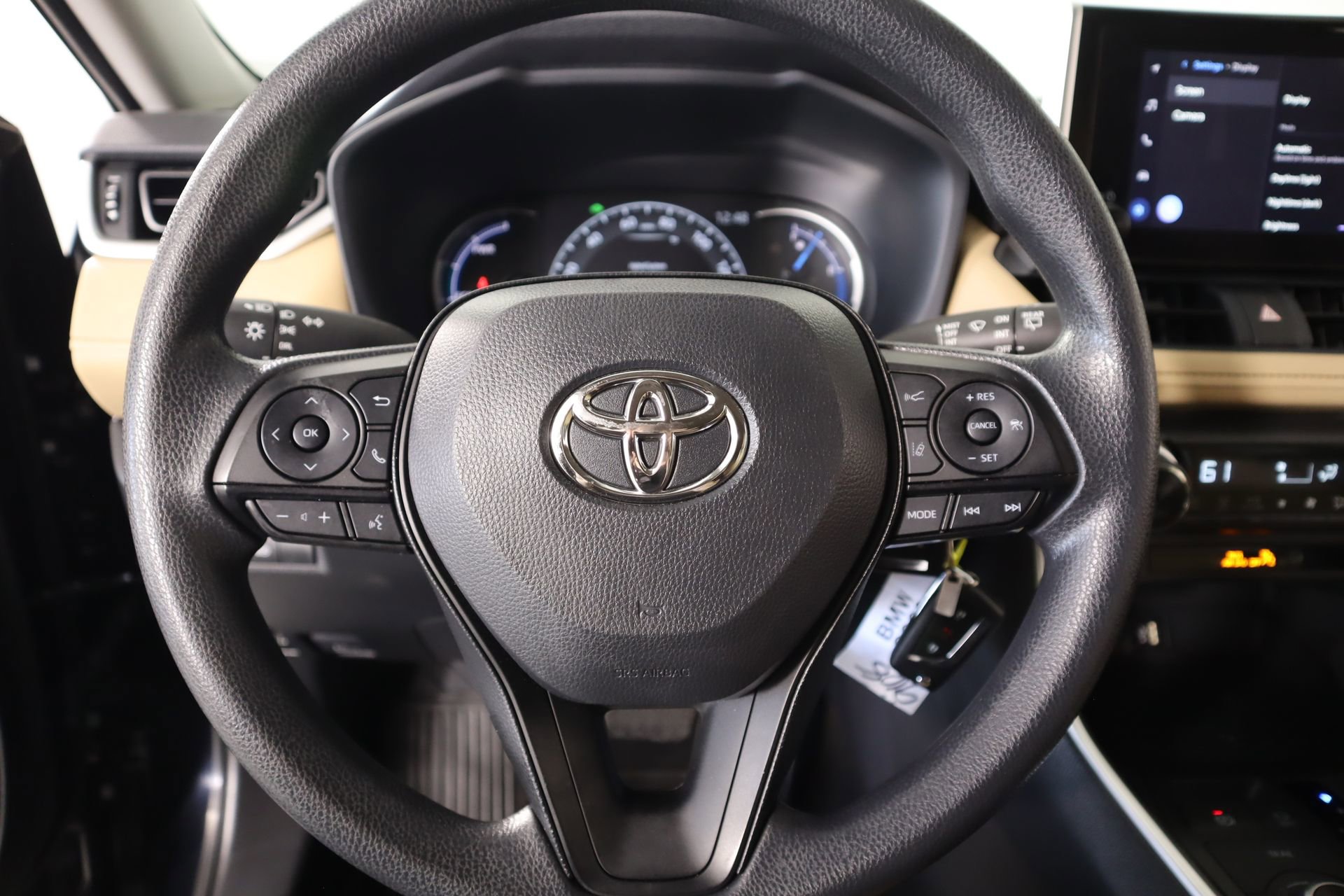 Used 2025 Toyota RAV4 LE image 3