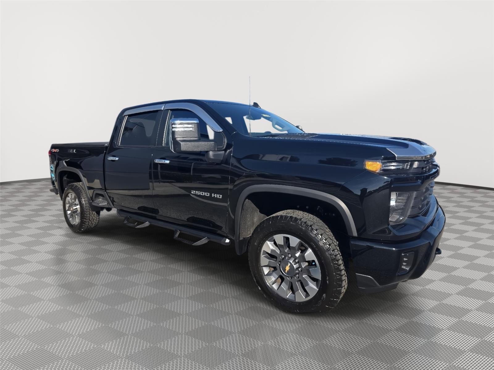 Used 2024 Chevrolet Silverado 2500 Custom image 3