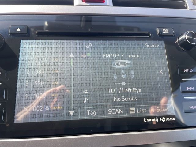 Used 2017 Subaru Outback 2.5i Limited image 13