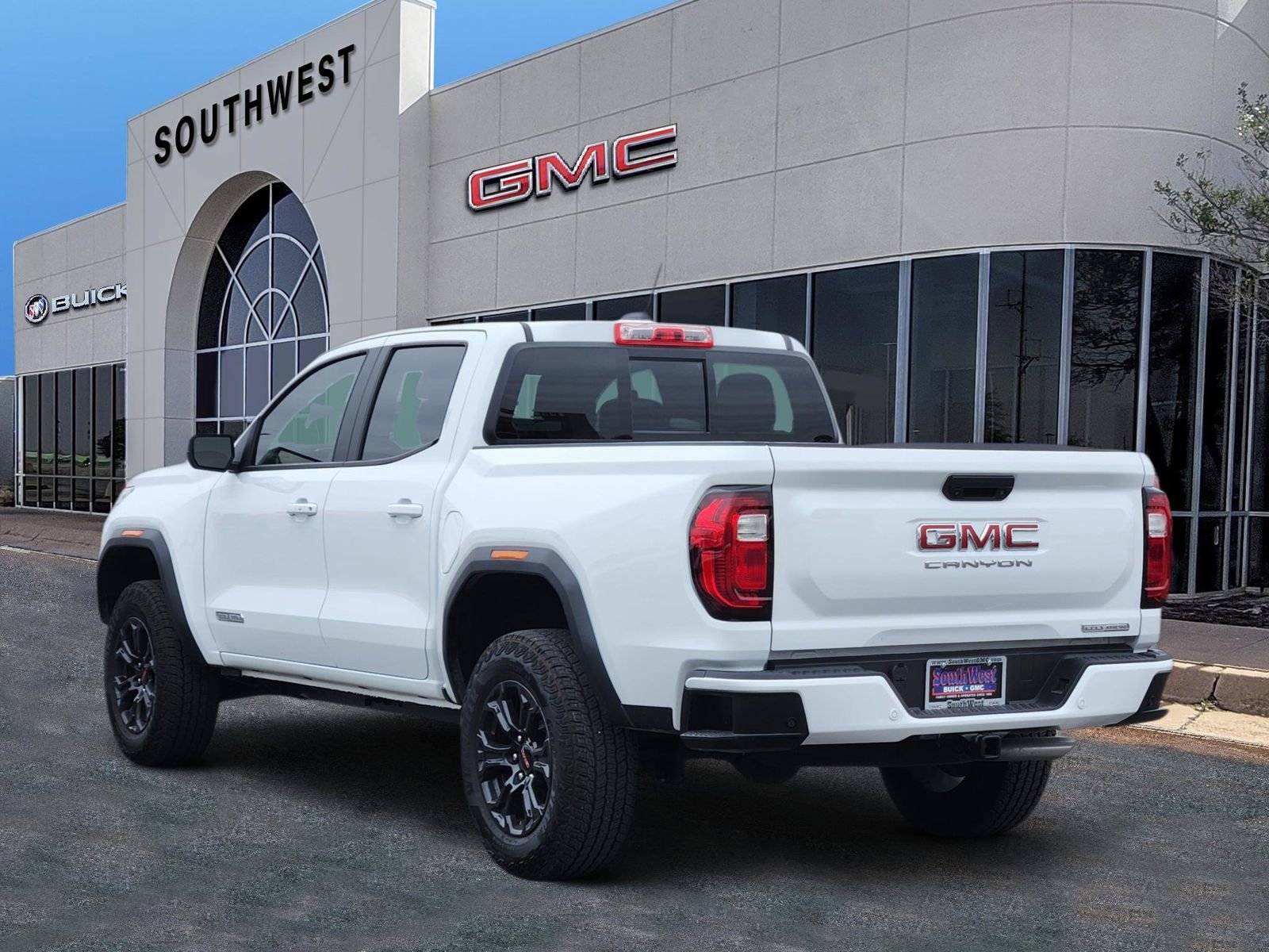 New 2025 GMC Canyon Elevation w/ Convenience Package image 4