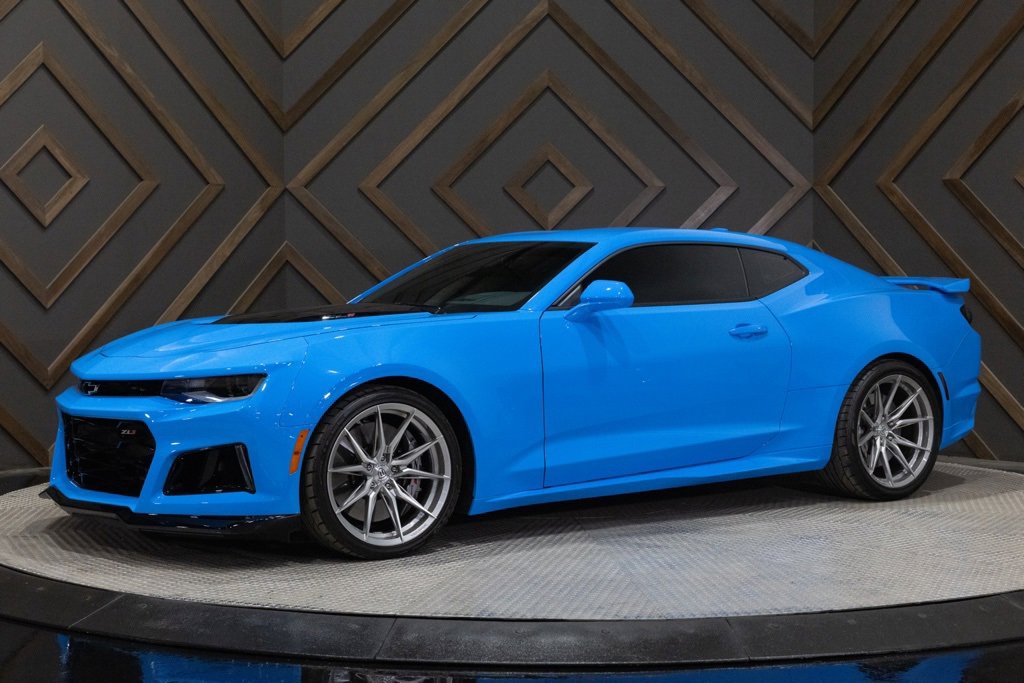 Used 2022 Chevrolet Camaro ZL1 image 17