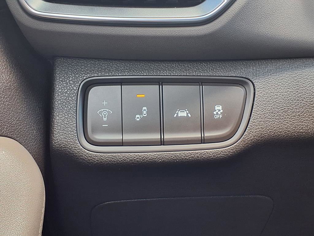 Used 2019 Hyundai Santa Fe SEL image 9