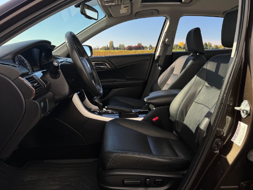 Used 2016 Honda Accord EX-L image 9