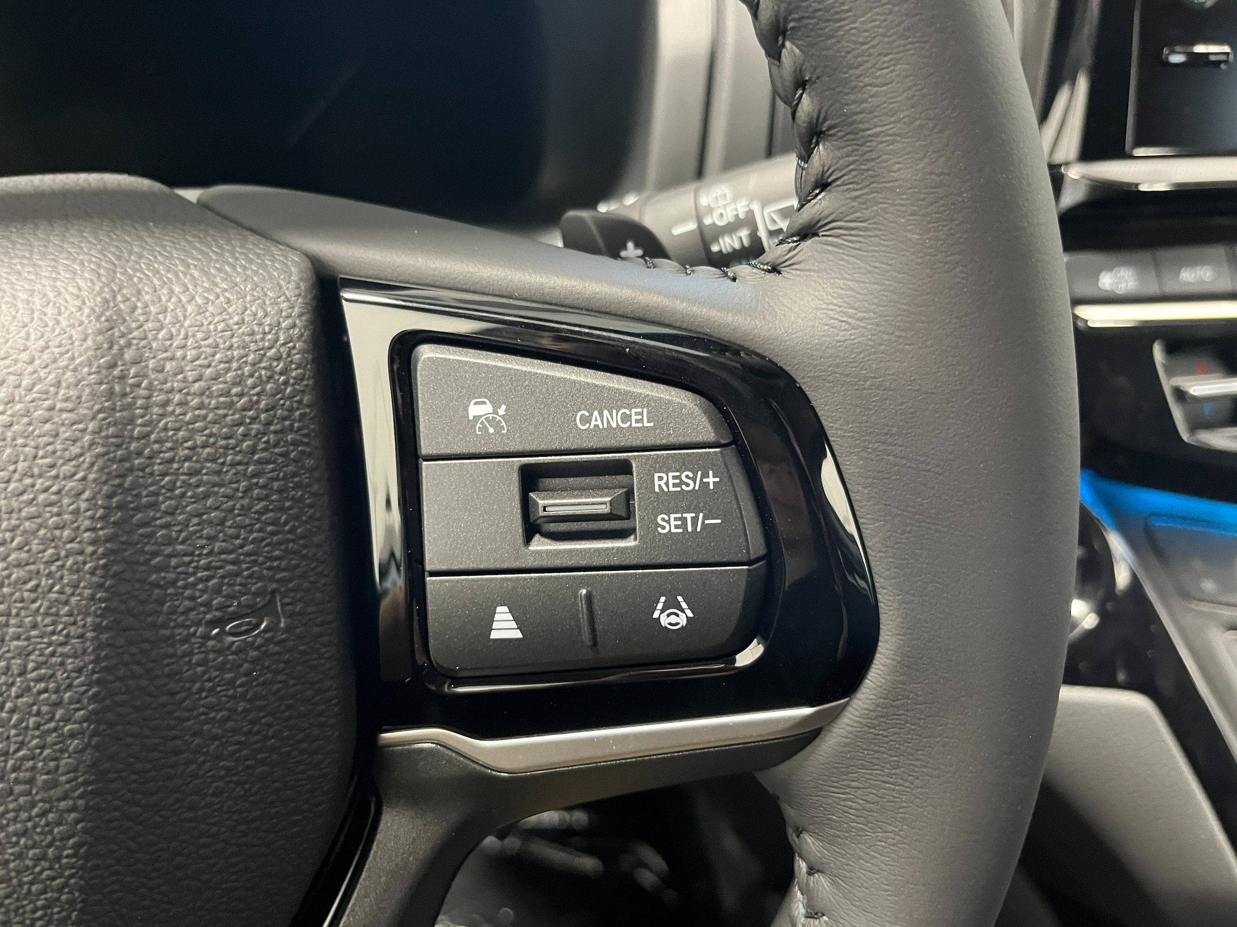New 2026 Honda Odyssey Touring image 17