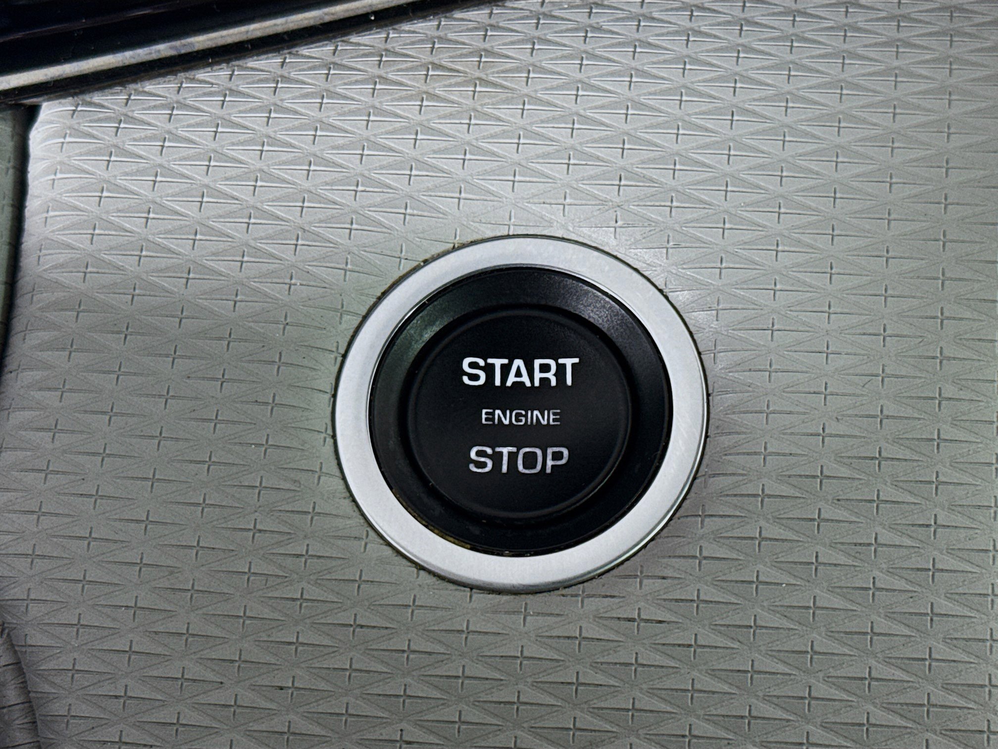 Used 2020 Land Rover Range Rover Evoque R-Dynamic S image 20