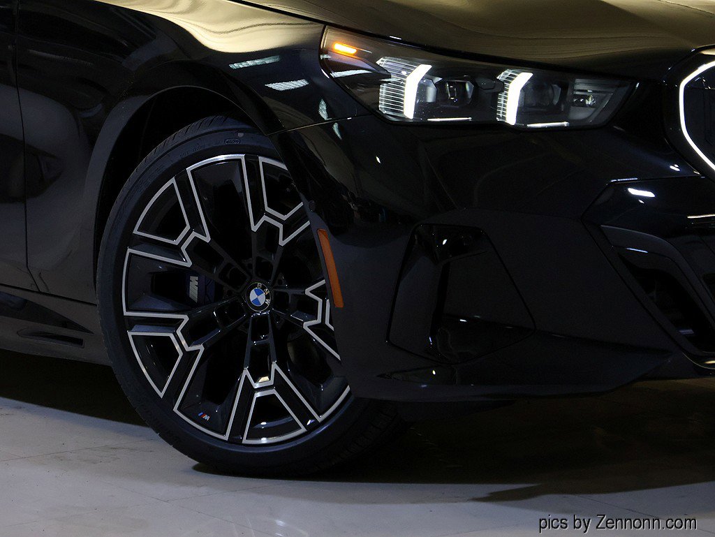 New 2026 BMW i5 eDrive40 w/ M Sport Package image 3