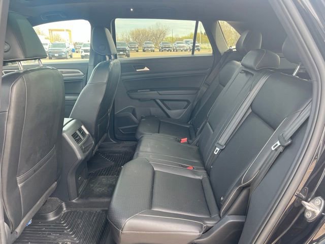 Used 2020 Volkswagen Atlas Cross Sport SE w/ Panoramic Sunroof Package AWD/4WD image 15