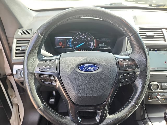 Used 2019 Ford Explorer XLT w/ Equipment Group 202A AWD/4WD image 19