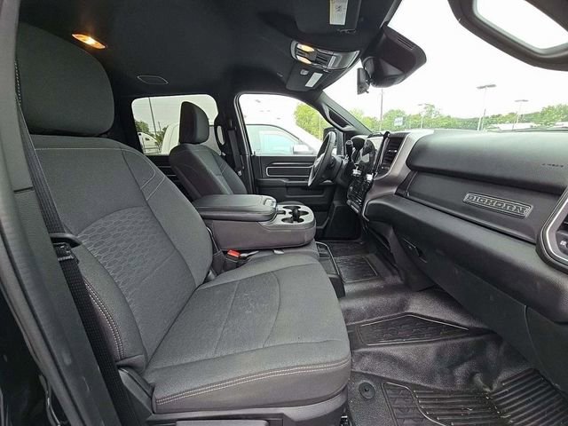 Used 2025 RAM 5500 4x4 Crew Cab image 5