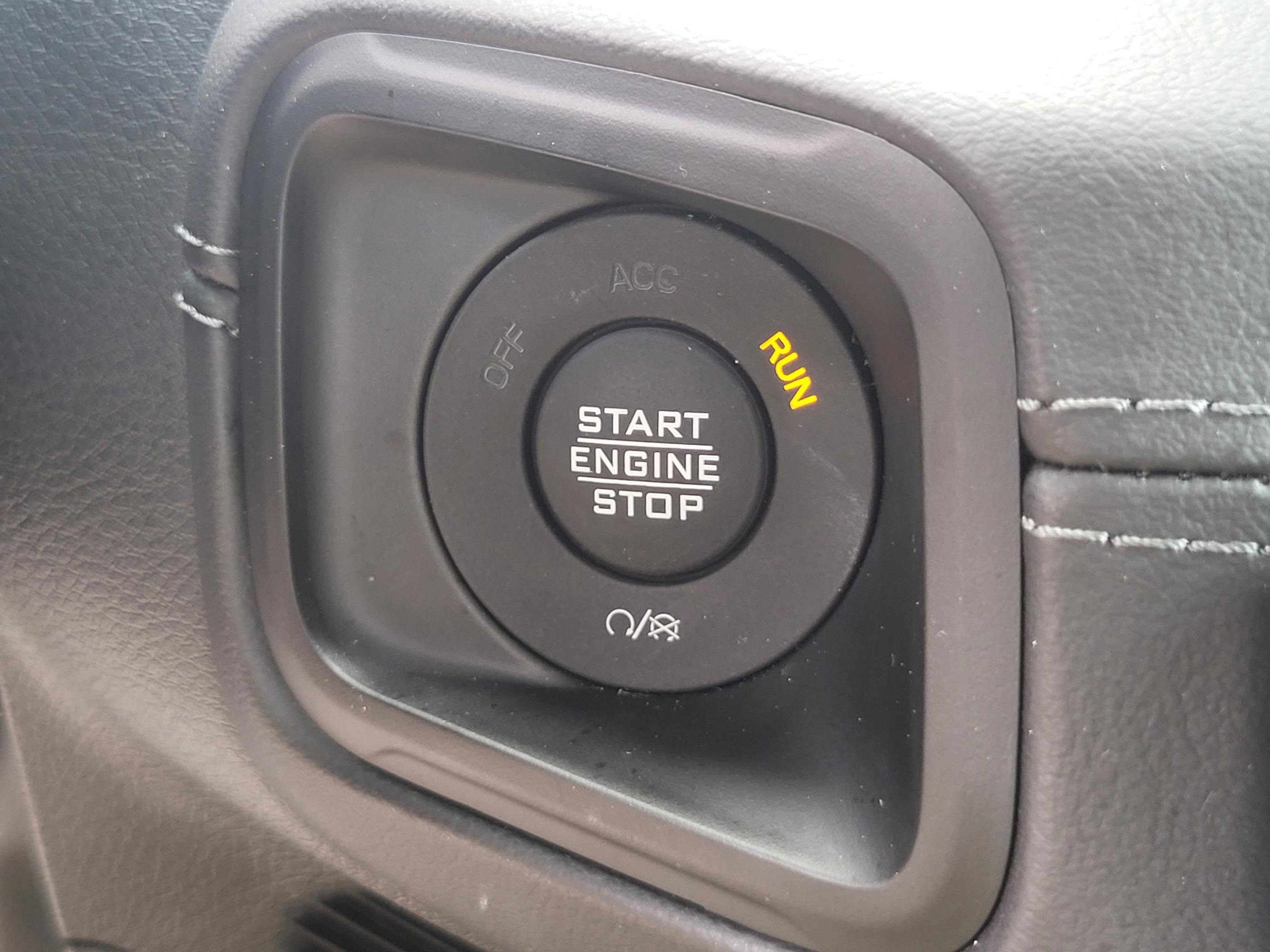 Used 2025 Jeep Wrangler Unlimited Rubicon 4xe w/ Convenience Group image 60