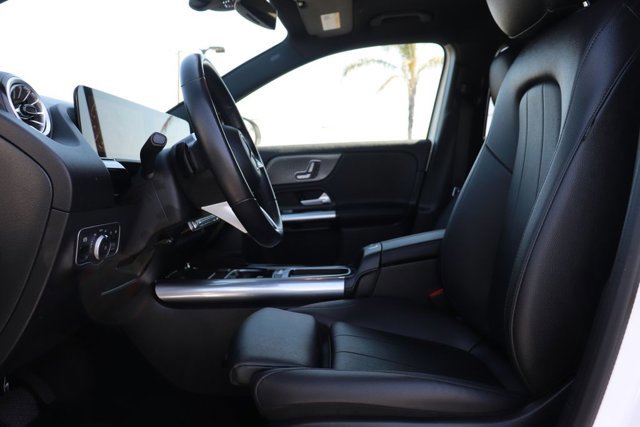 Used 2025 Mercedes-Benz GLA 250 image 12