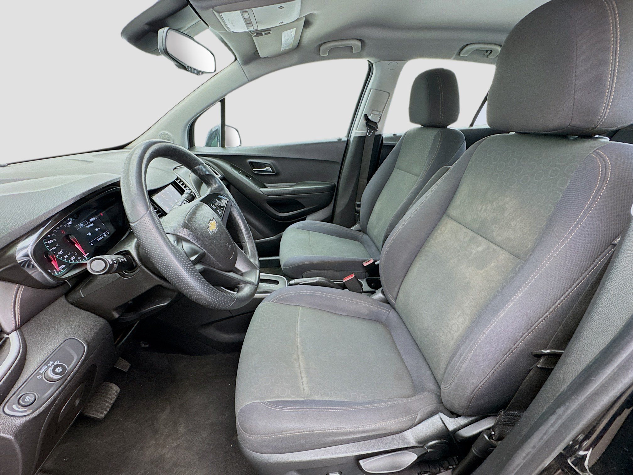 Used 2020 Chevrolet Trax LS FWD image 13