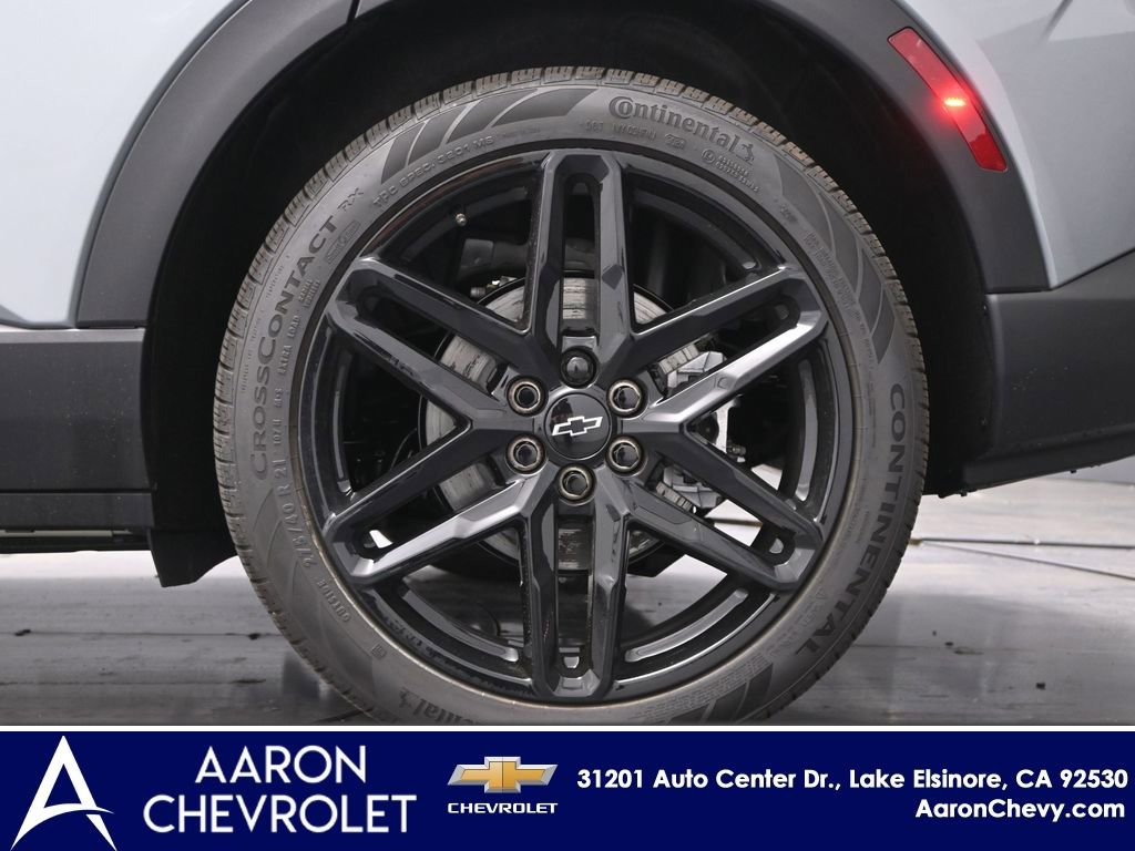 New 2026 Chevrolet Equinox EV LT w/ LPO, Blackout Package image 43