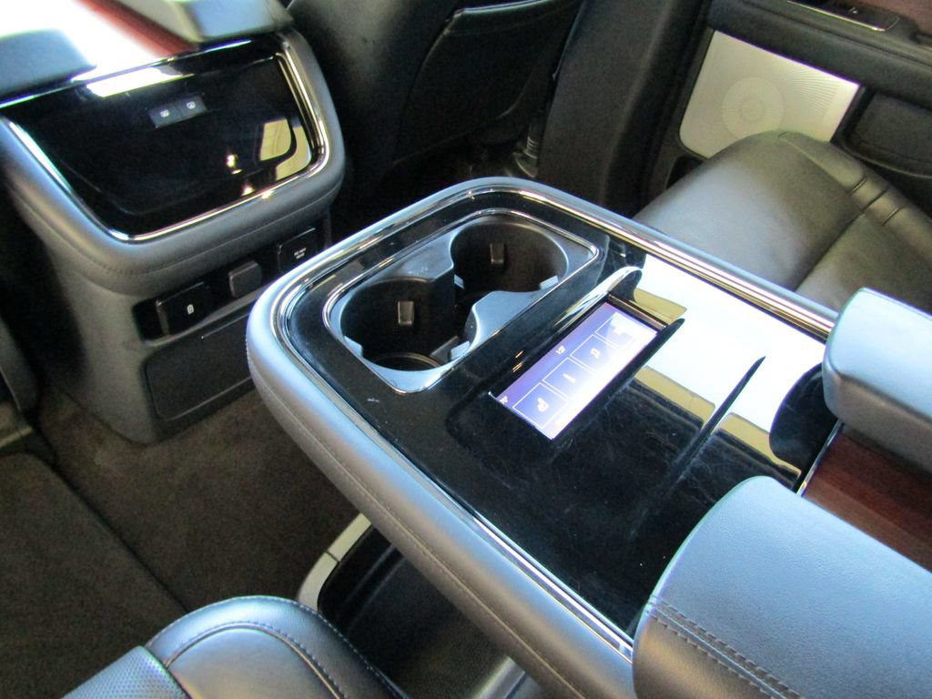 Used 2023 Lincoln Navigator Reserve AWD/4WD image 20