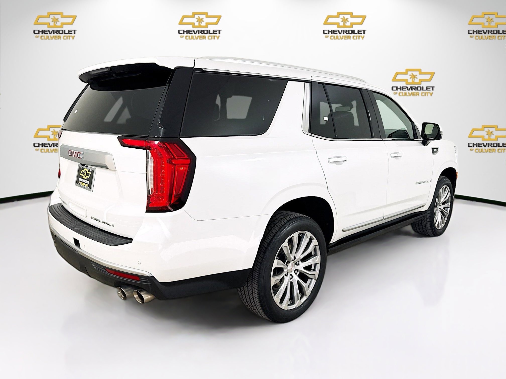 Used 2022 GMC Yukon Denali AWD/4WD image 7