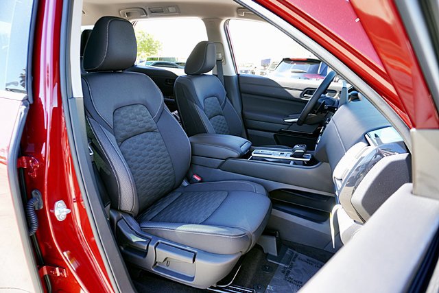 New 2026 Nissan Pathfinder SV w/ Cargo Package FWD image 19