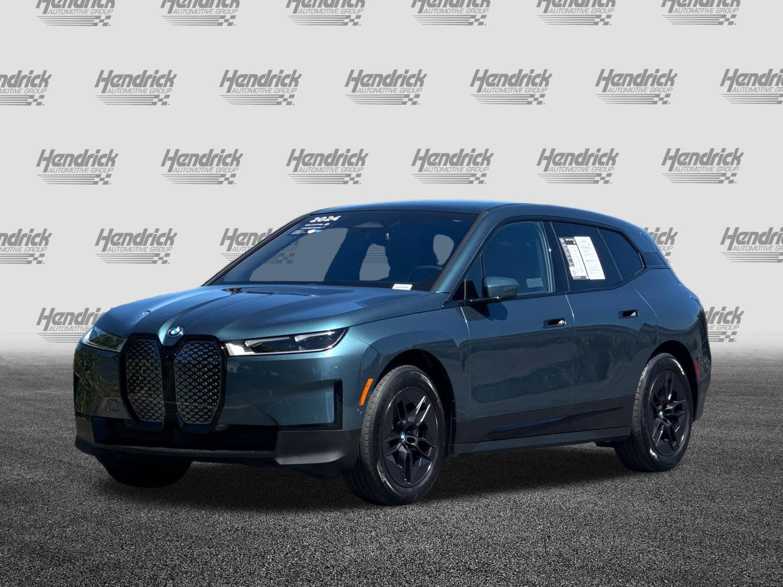 Used 2024 BMW iX xDrive50 AWD/4WD image 9