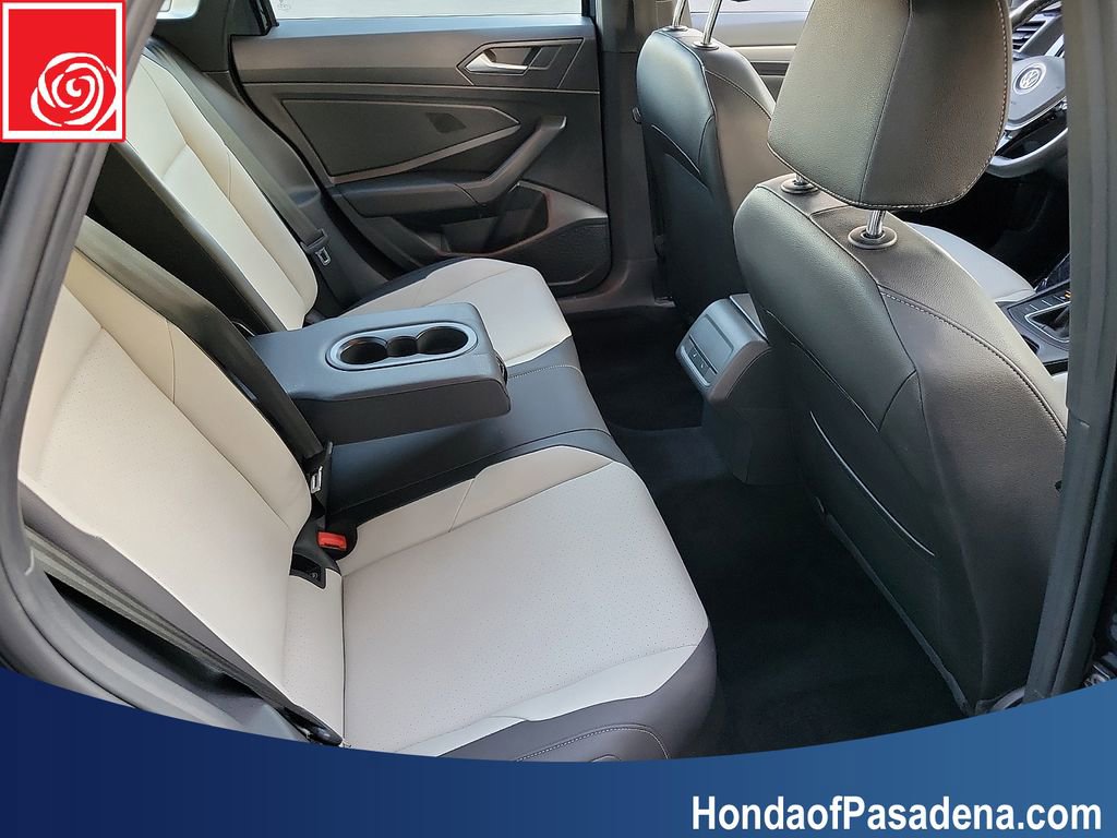 Used 2021 Volkswagen Jetta R-Line FWD image 26