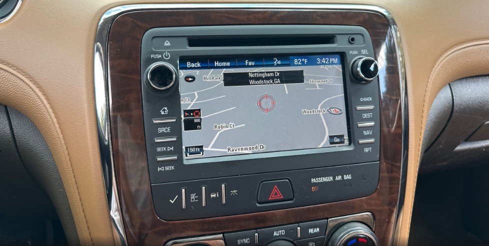 Used 2017 Buick Enclave Leather image 8