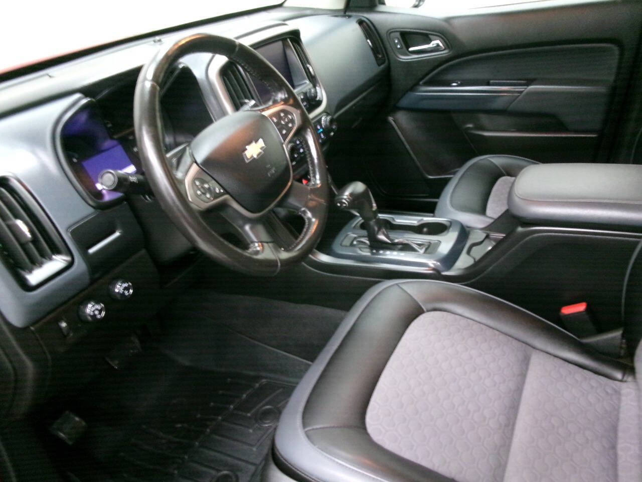 Used 2020 Chevrolet Colorado Z71 AWD/4WD image 19
