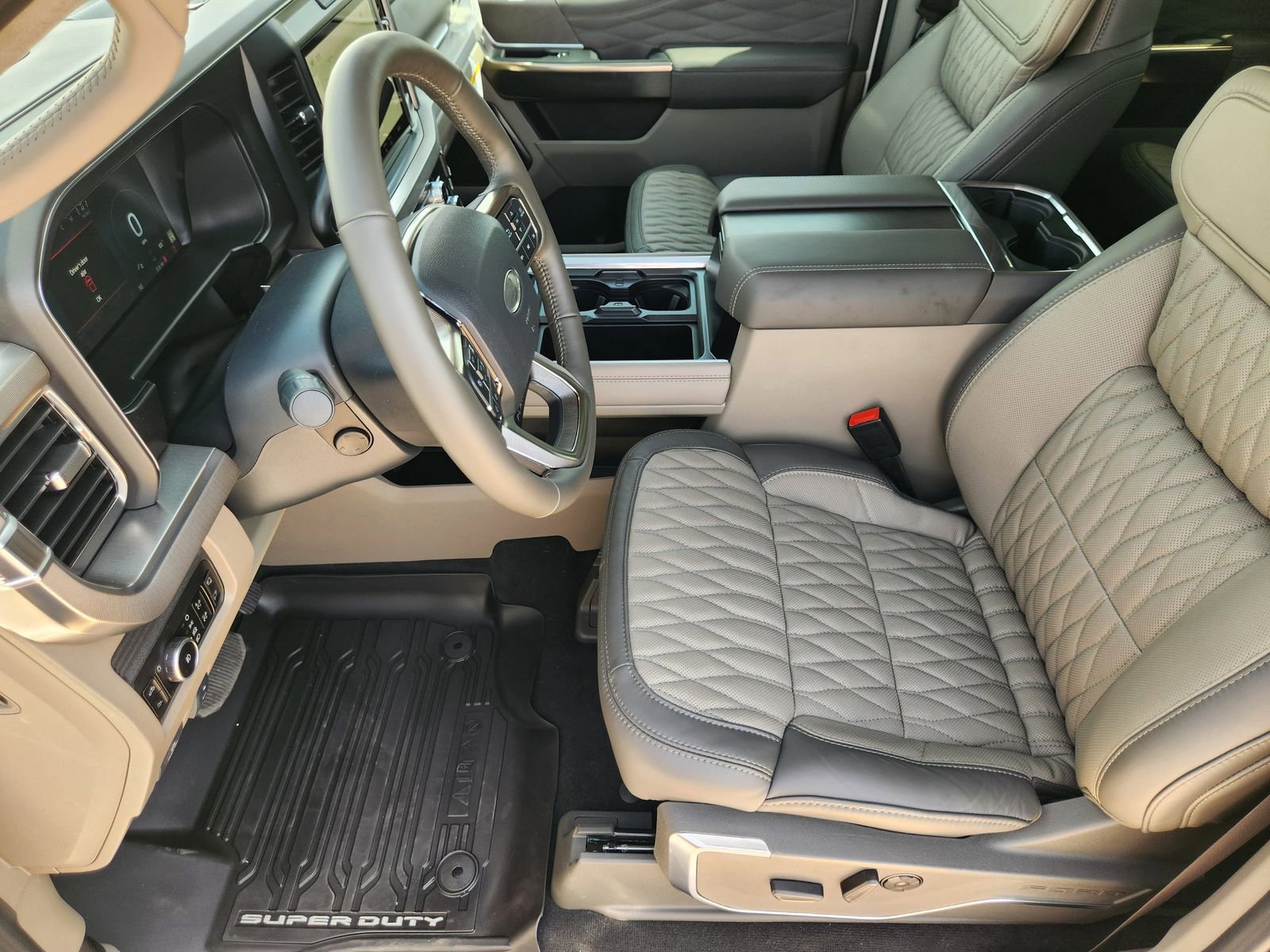 New 2026 Ford F450 Platinum w/ Platinum Plus Package image 14