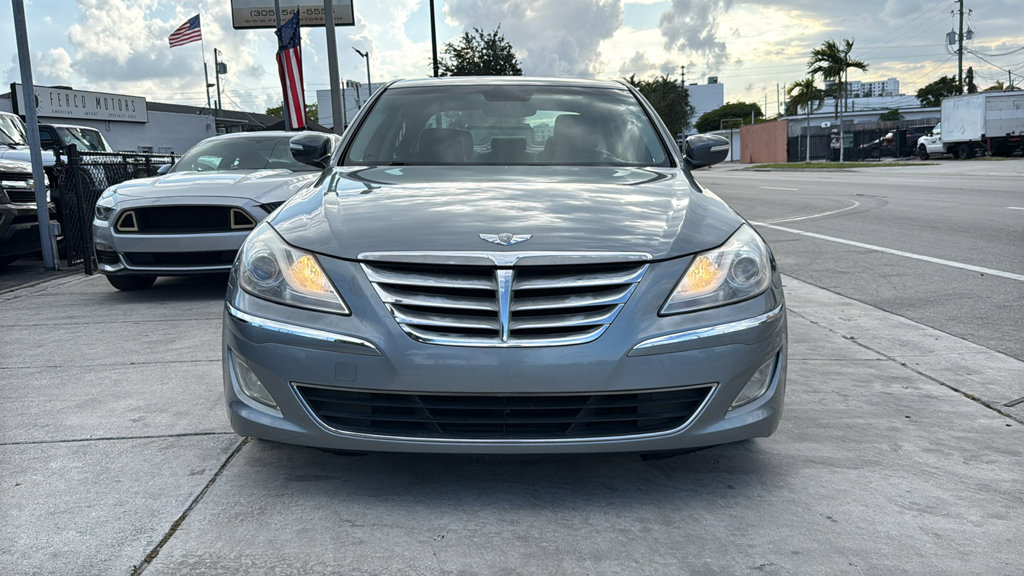 Used 2014 Hyundai Genesis 3.8 RWD image 15