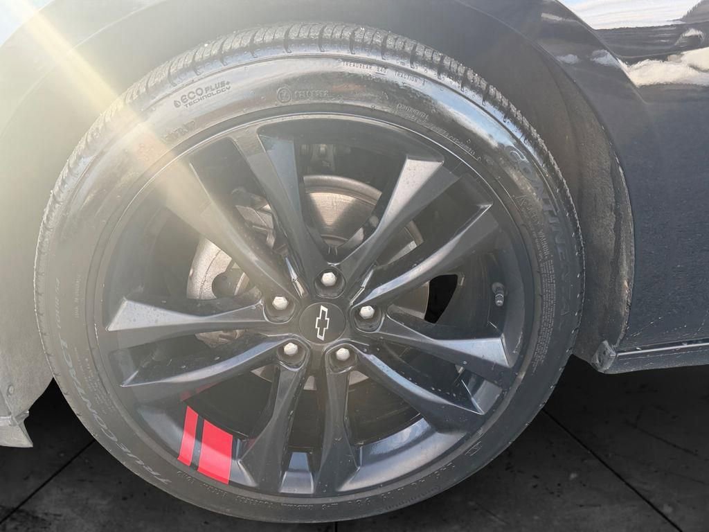 Used 2023 Chevrolet Malibu LT w/ Redline Edition image 14