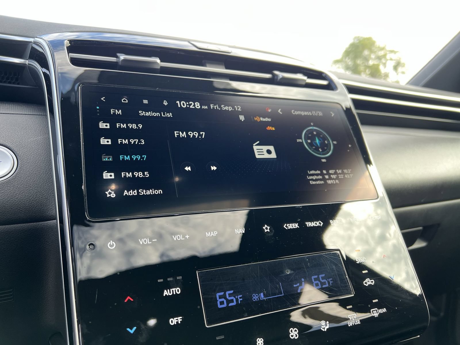 New 2024 Hyundai Santa Cruz XRT AWD/4WD image 13