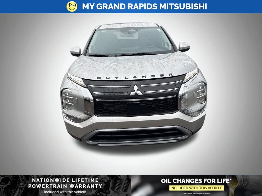 New 2026 Mitsubishi Outlander SE AWD/4WD image 2