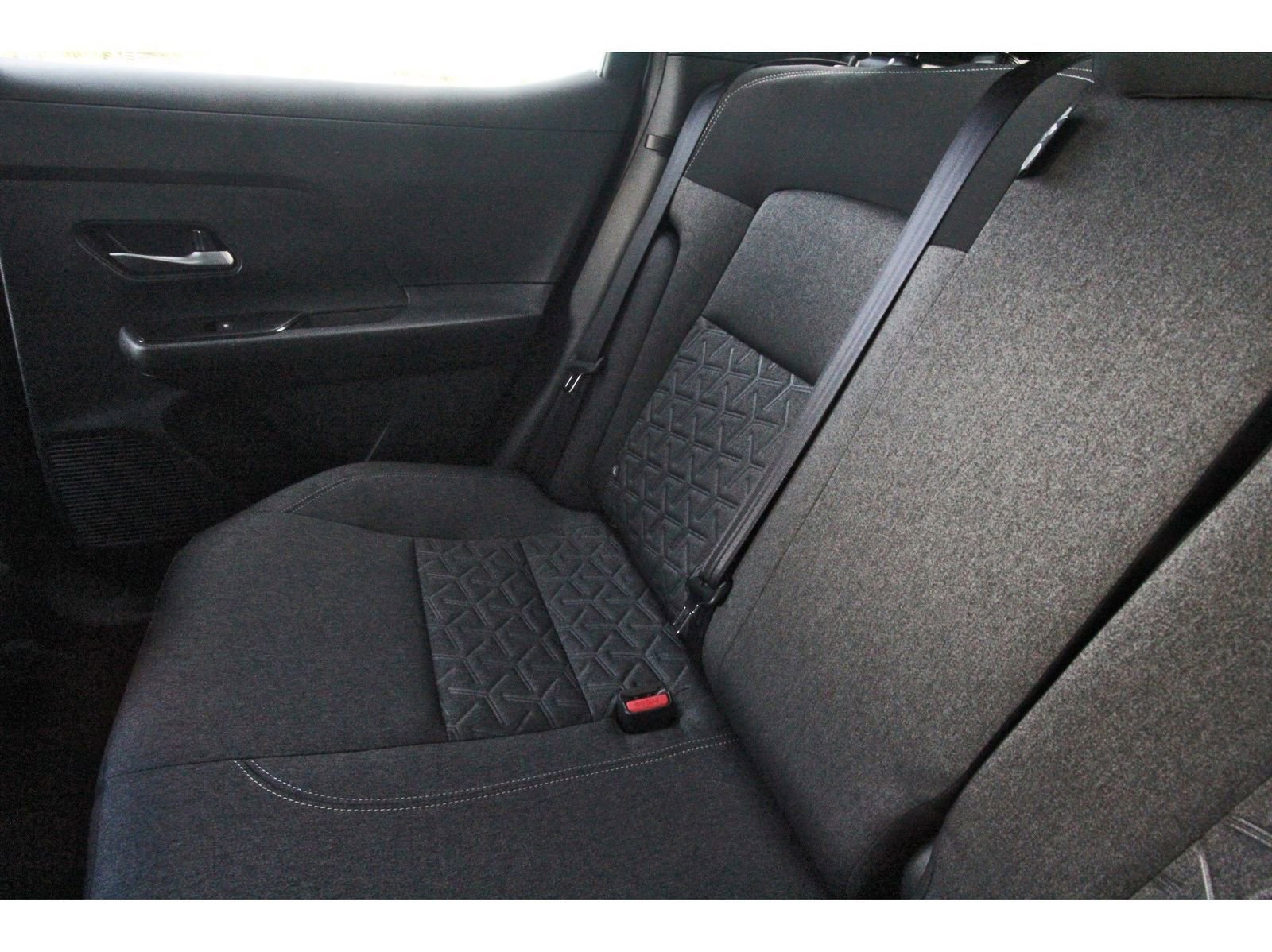 Certified 2025 Nissan Kicks SV image 14