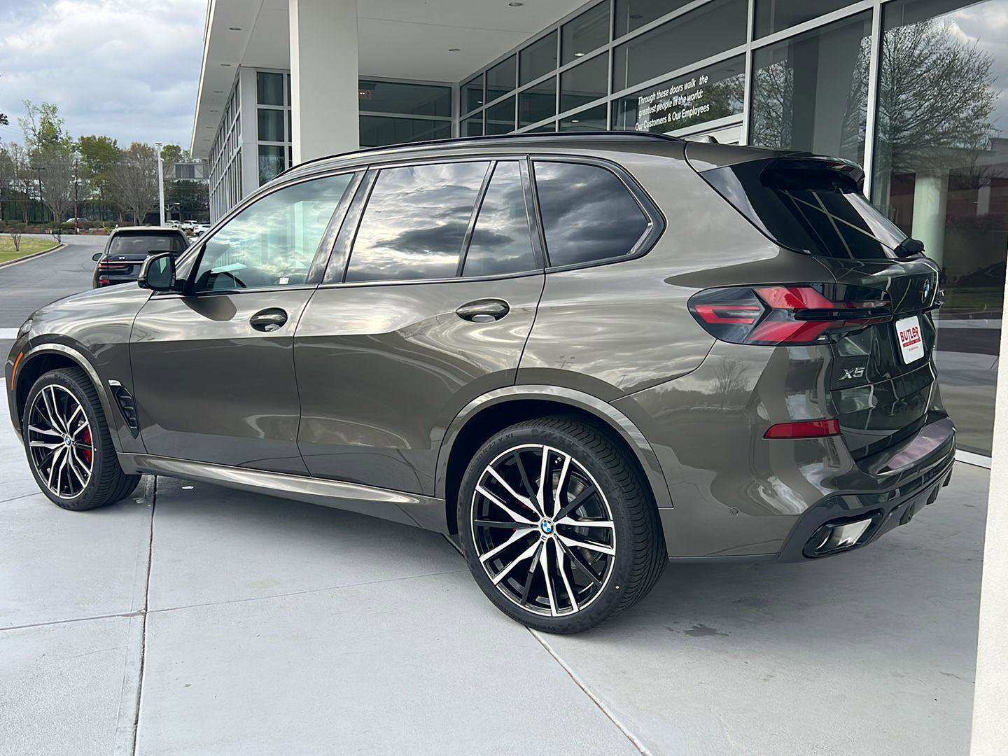 New 2026 BMW X5 sDrive40i image 5