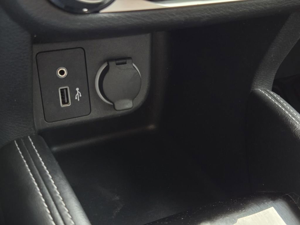 Used 2019 Nissan Kicks SV FWD image 22