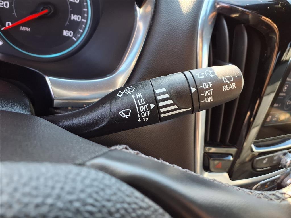 Used 2023 Chevrolet Traverse LT image 12