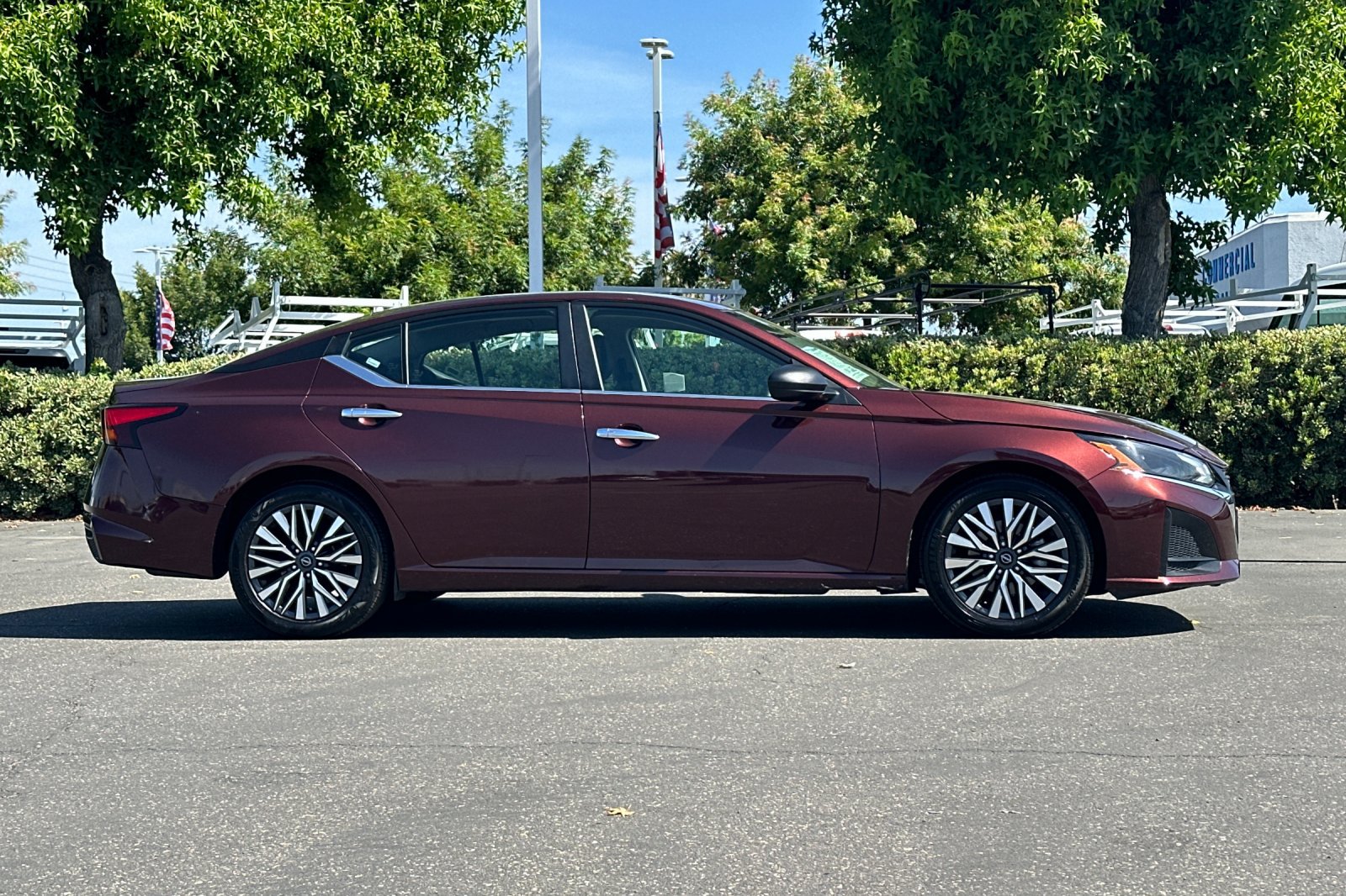 Certified 2024 Nissan Altima 2.5 SV FWD image 3