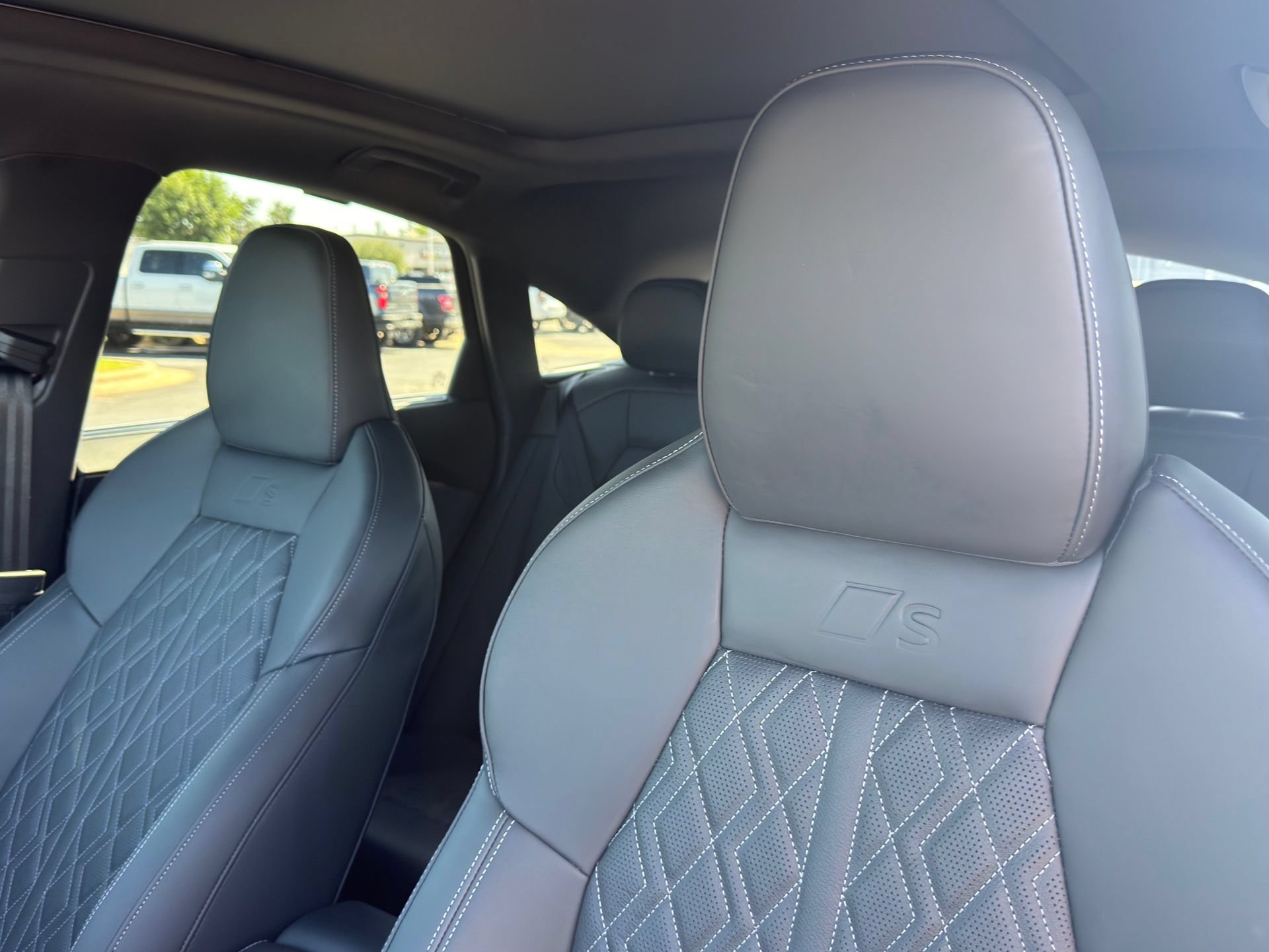 New 2026 Audi SQ5 Prestige AWD/4WD image 11
