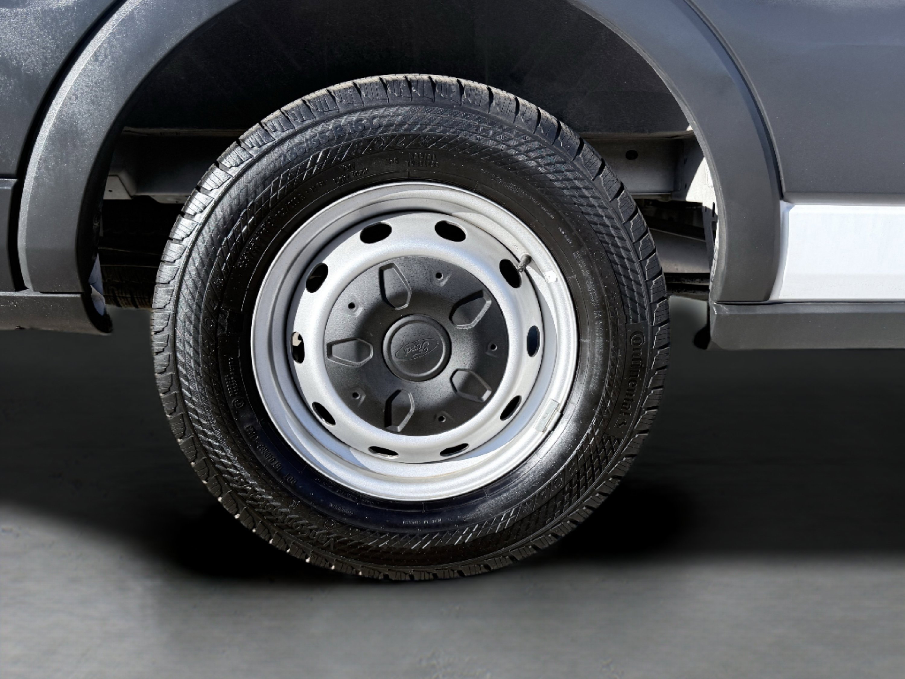 Used 2023 Ford Transit 350 XL image 14