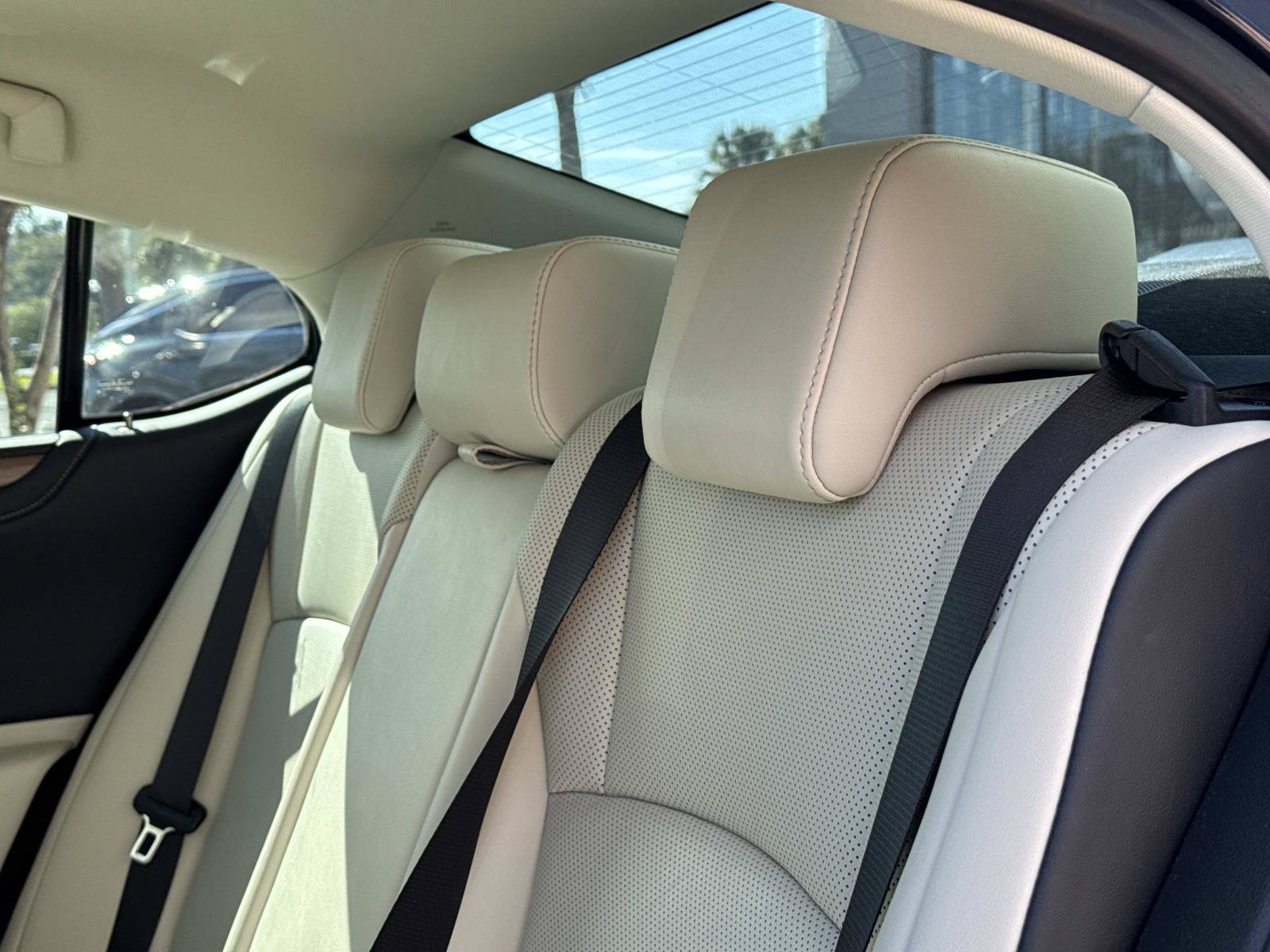 Used 2024 Lexus ES 350 w/ Premium Package FWD image 19