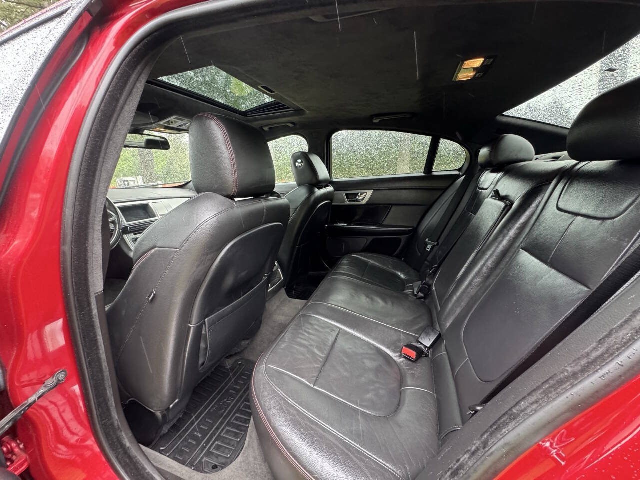 Used 2015 Jaguar XF Sport AWD/4WD image 13