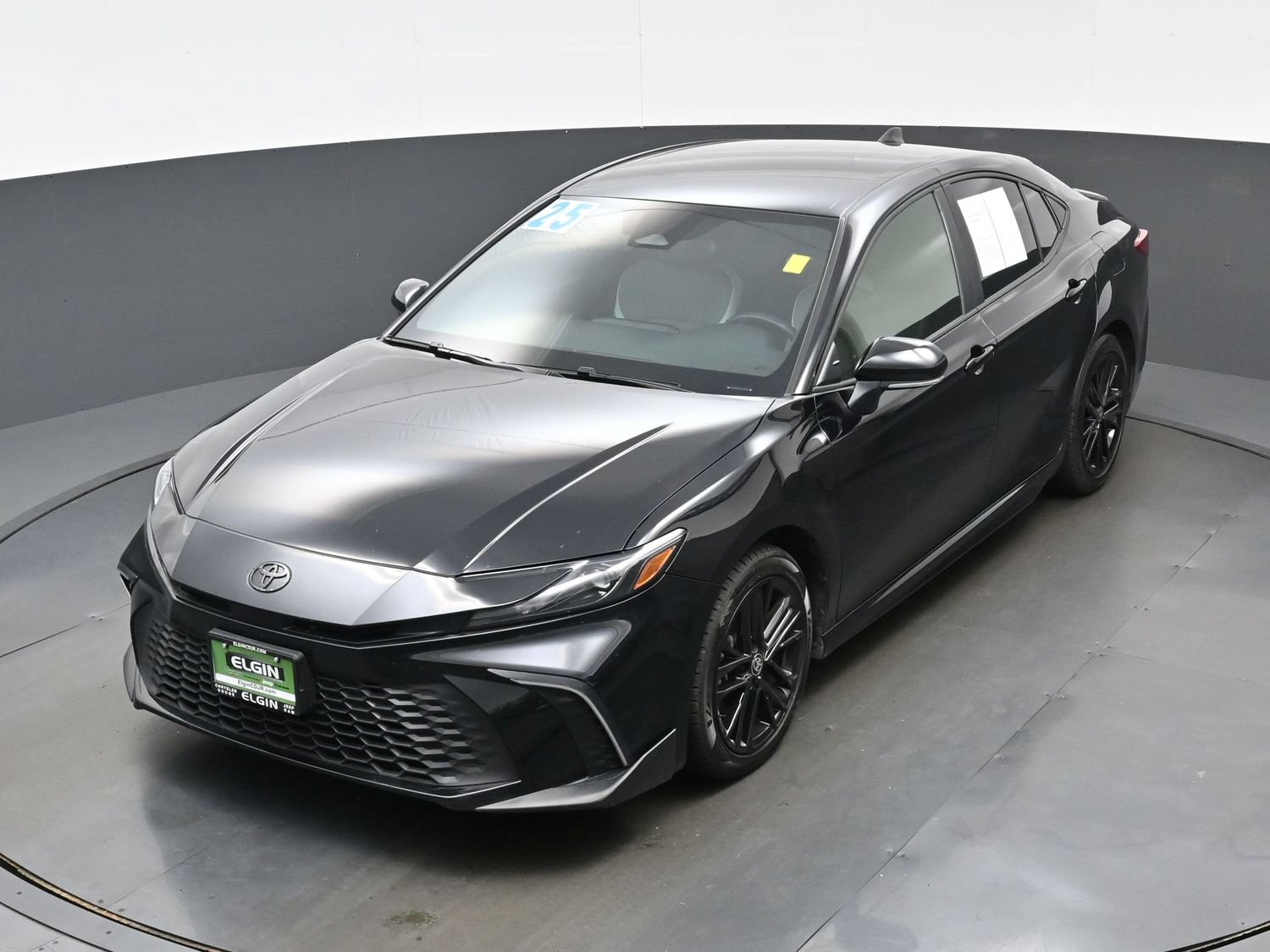 Used 2025 Toyota Camry SE AWD/4WD image 37