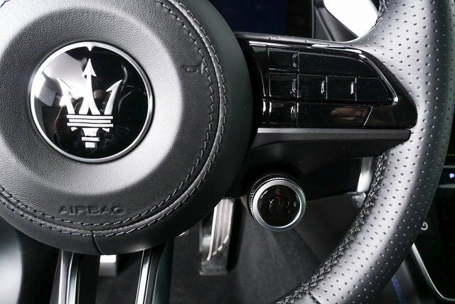 New 2026 Maserati Grecale Modena image 12