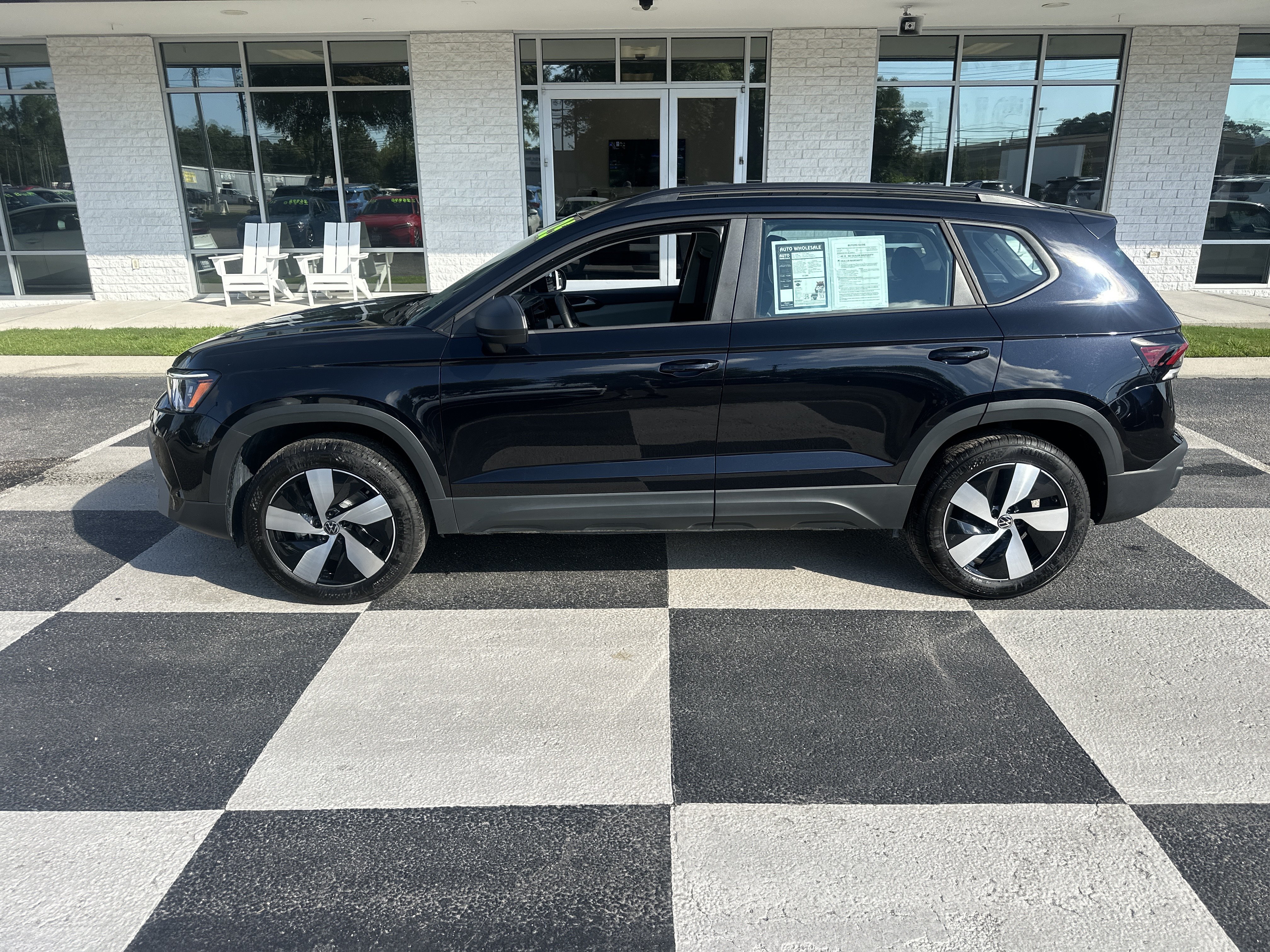 Used 2025 Volkswagen Taos S AWD/4WD image 1