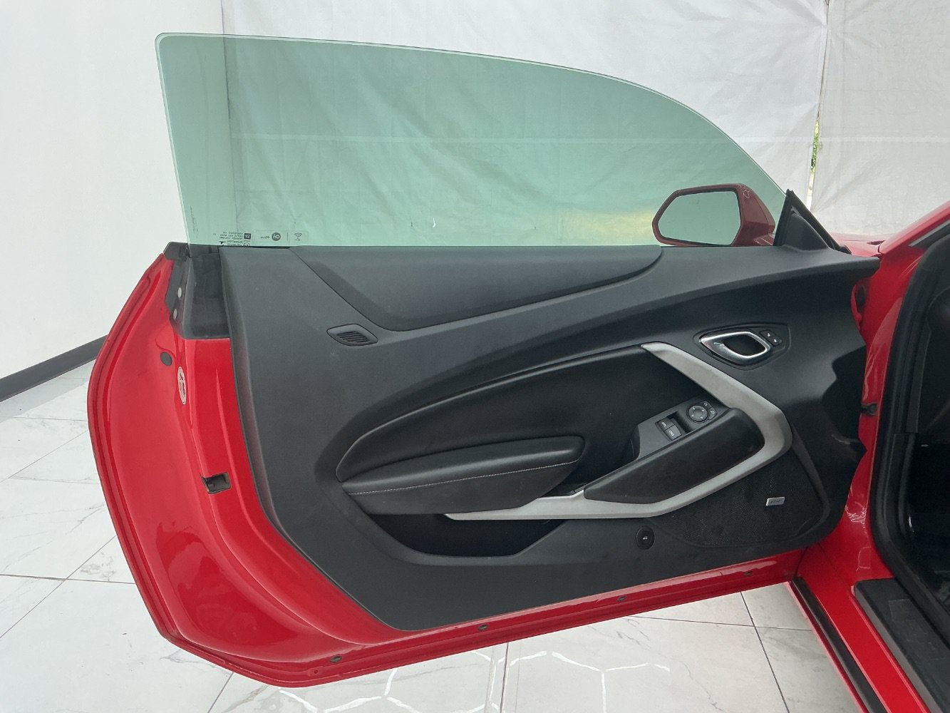 Used 2018 Chevrolet Camaro LT RWD image 18