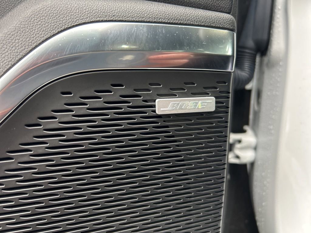 Used 2025 GMC Acadia Elevation image 19