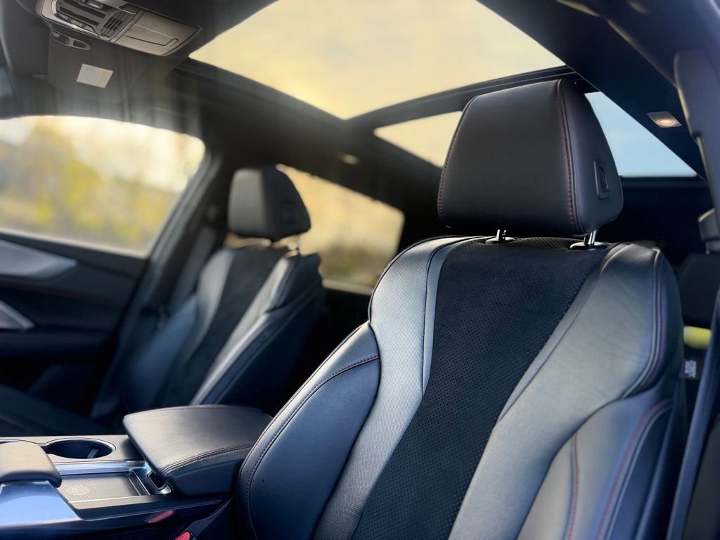 Used 2022 Acura MDX A-Spec AWD/4WD image 16