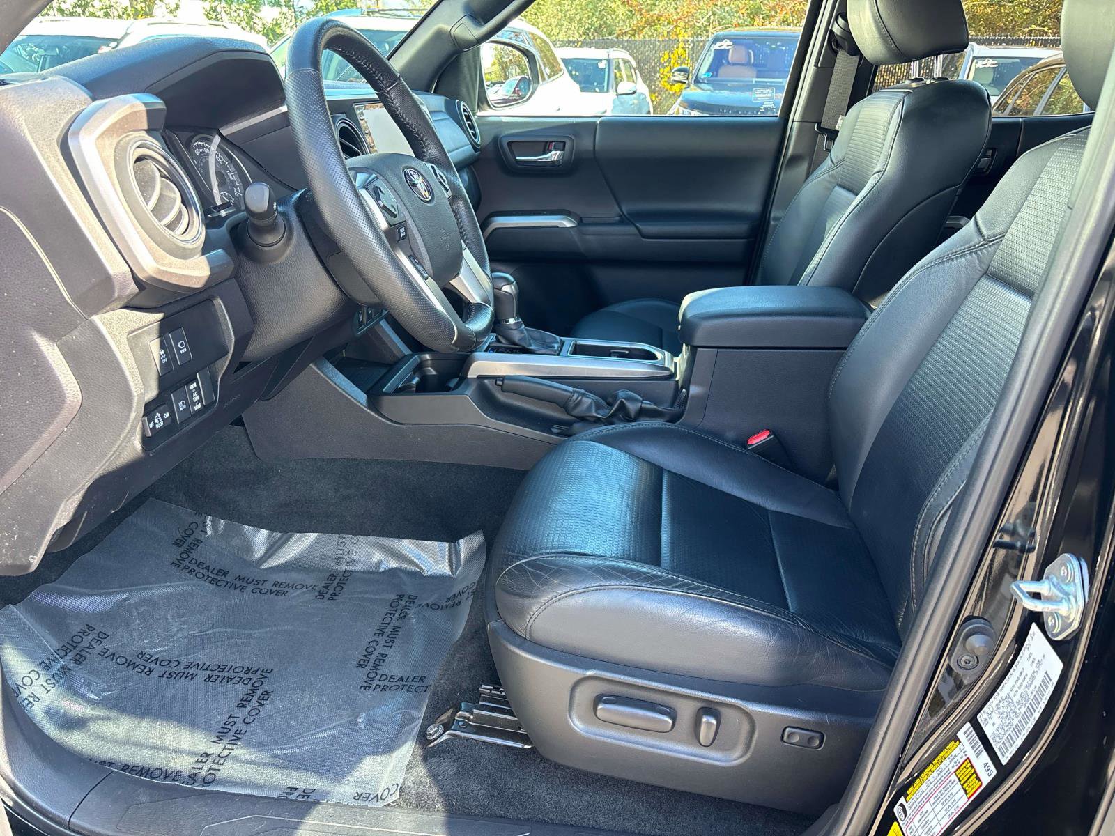 Used 2023 Toyota Tacoma Limited image 9