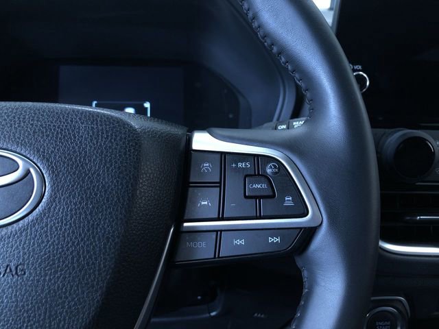 Used 2025 Toyota Grand Highlander AWD image 28
