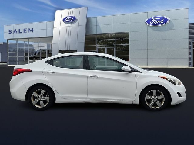 Used 2011 Hyundai Elantra GLS w/ Navigation Pkg 4 FWD image 2