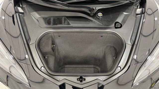 Used 2023 Chevrolet Corvette Stingray w/ Z51 Performance Package image 9