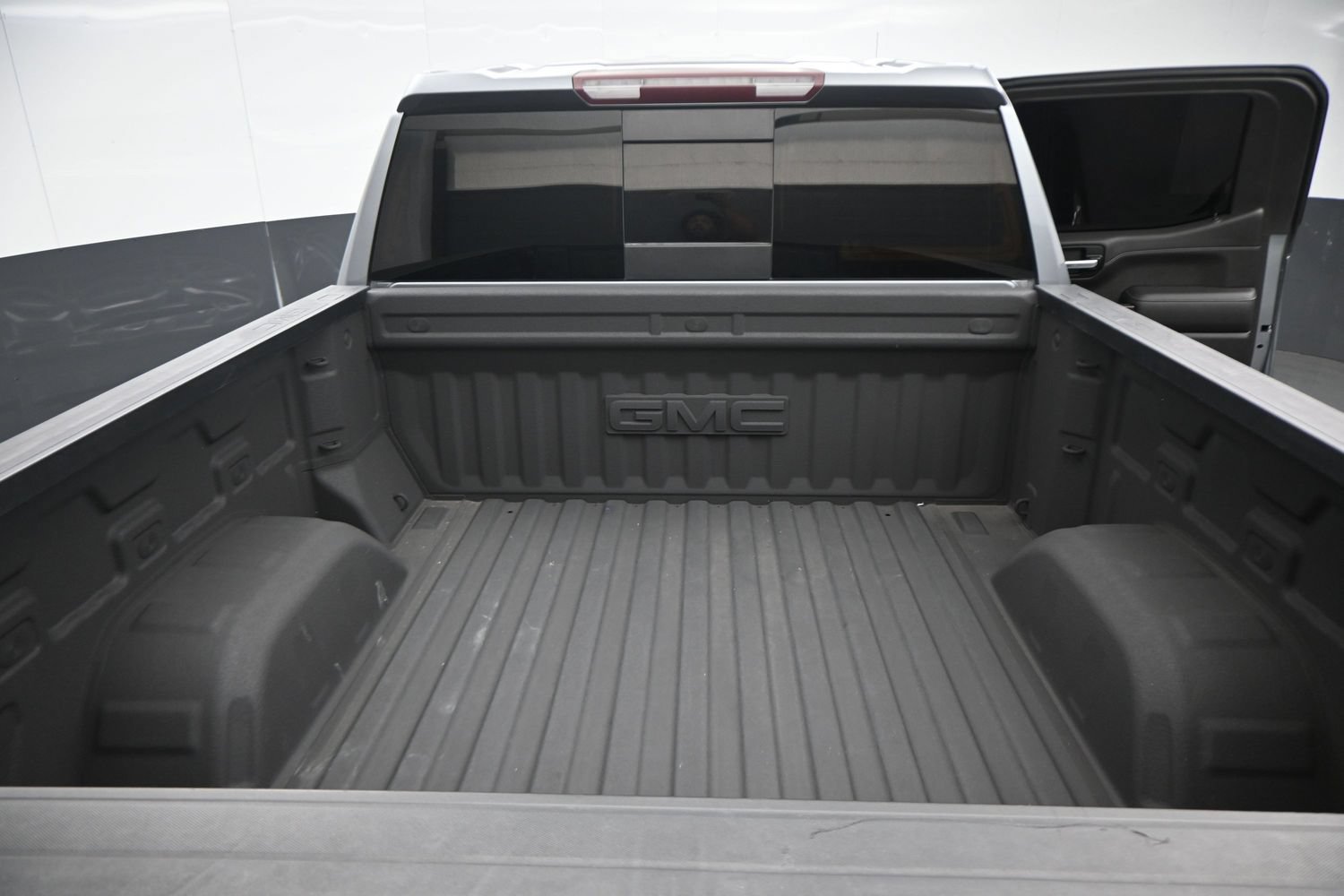 Used 2019 GMC Sierra 1500 SLT RWD image 8